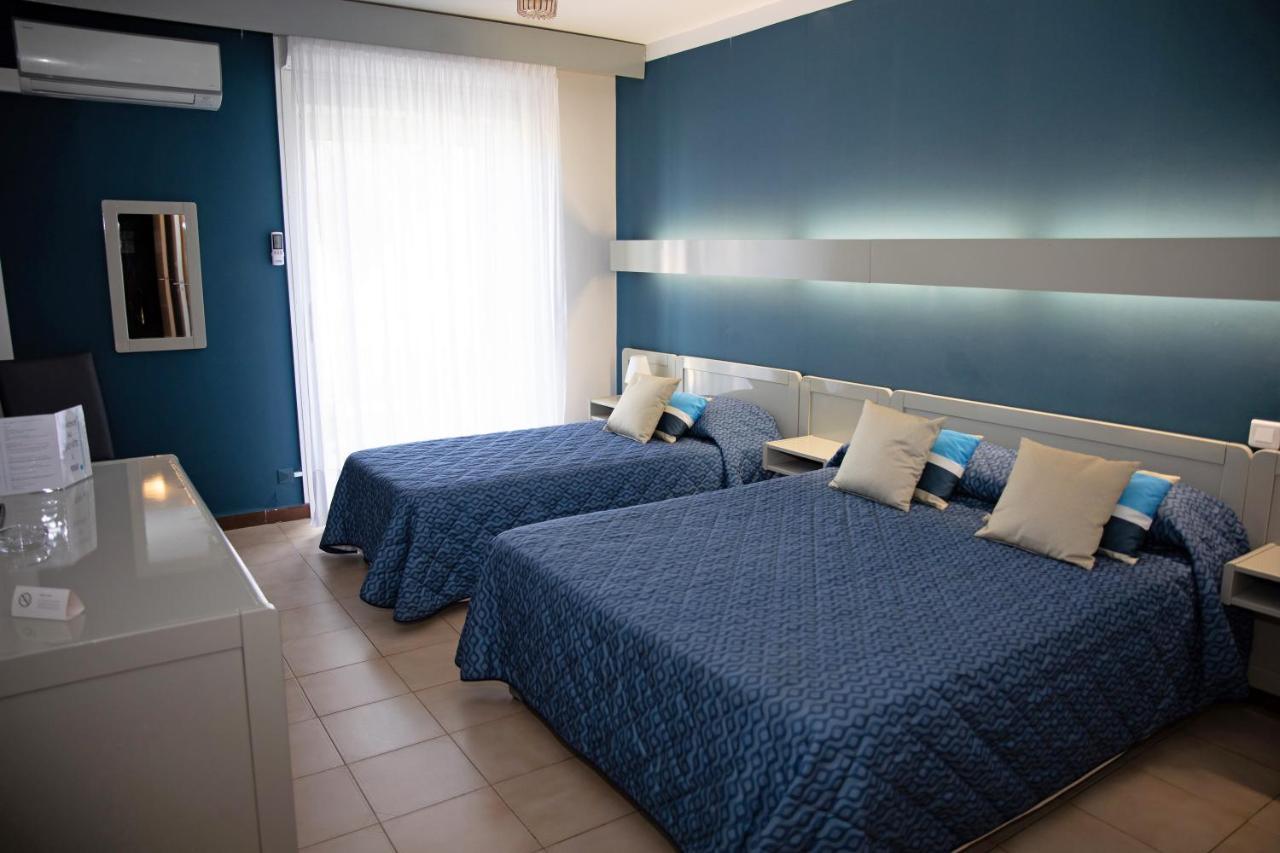 פרופריאנו Hotel Beach מראה חיצוני תמונה